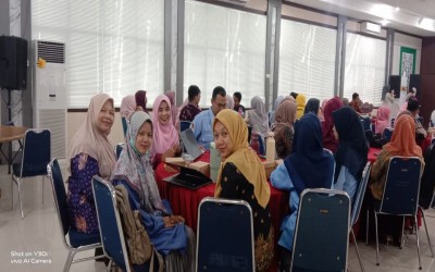 Guru Bimbingan dan Konseling (BK) MAN Kota Solok mengikuti kegiatan Bimtek Aplikasi Talk GME  Guru BK MA dan MTsN Sumatera Barat