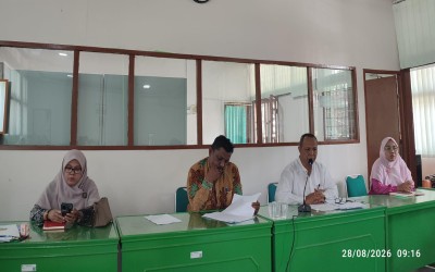 Tingkatkan Kualitas Pelayanan dan Kinerja, Kepala MAN Kota Solok Pimpin Rapat Penegakan Kedisiplinan ASN Berdasarkan PP No. 94 Tahun 2021